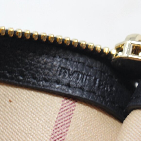 Burberry #DDZ2B3 Leather Wristlet Pouch - Picture 8 of 8